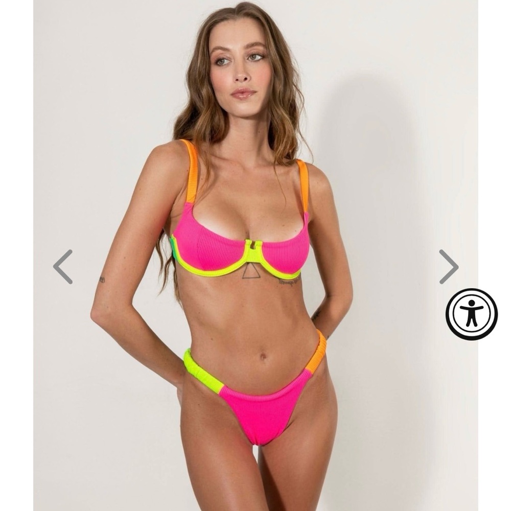 NWT OneOne Swimwear: Large Grace Top Manhattan